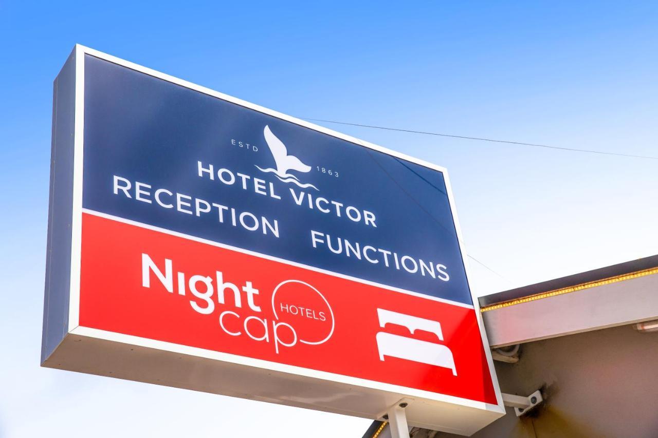 ויקטור הרבור Nightcap At Hotel Victor מראה חיצוני תמונה